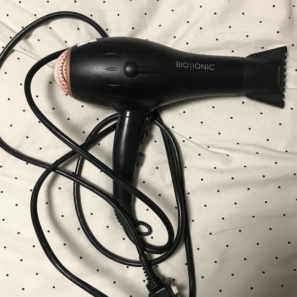 POWERLIGHT PRO-BLOWDRYER
NanoIonic (SALON GRADE) - Picture 5 of 5